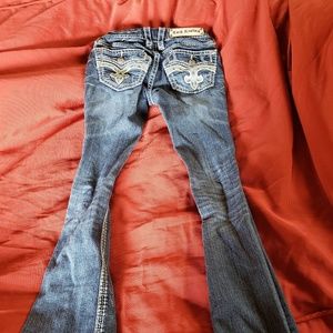 Size 25 rock revival